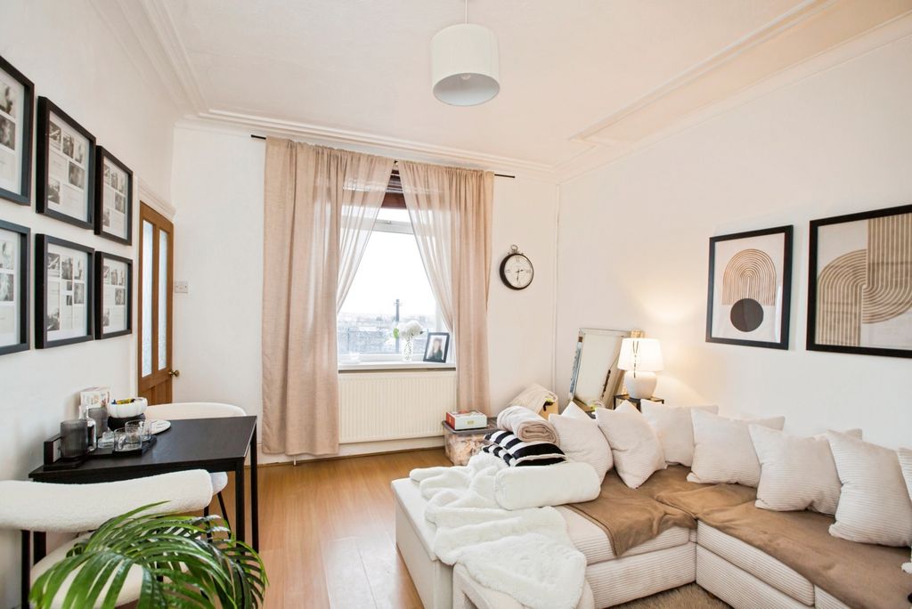 Property photo 2 of 18 Pbox-Img.Jpg