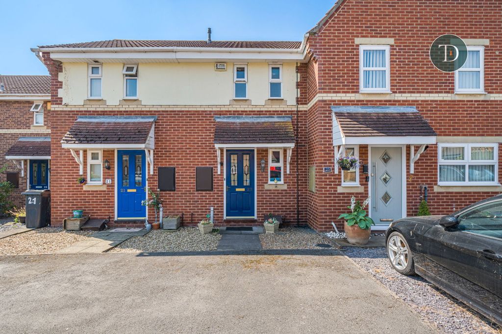 Property photo 1 of 17