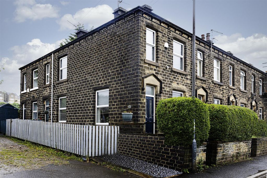 Property photo 1 of 28