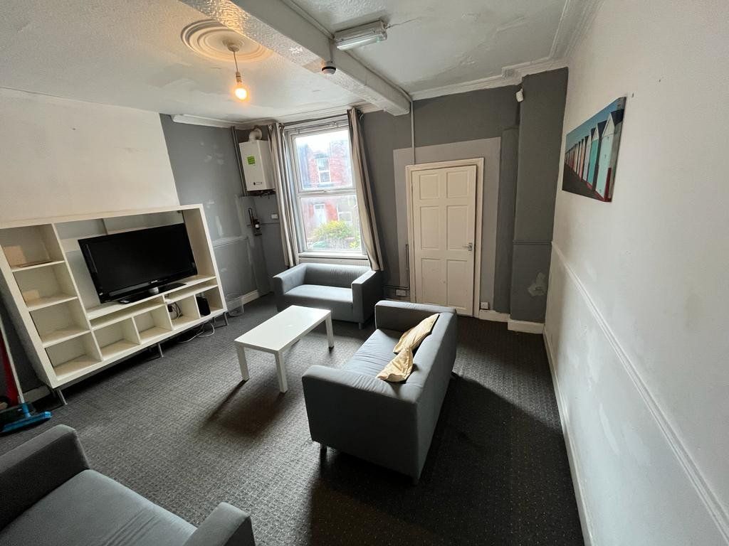 Property photo 2 of 18 Picture No. 08