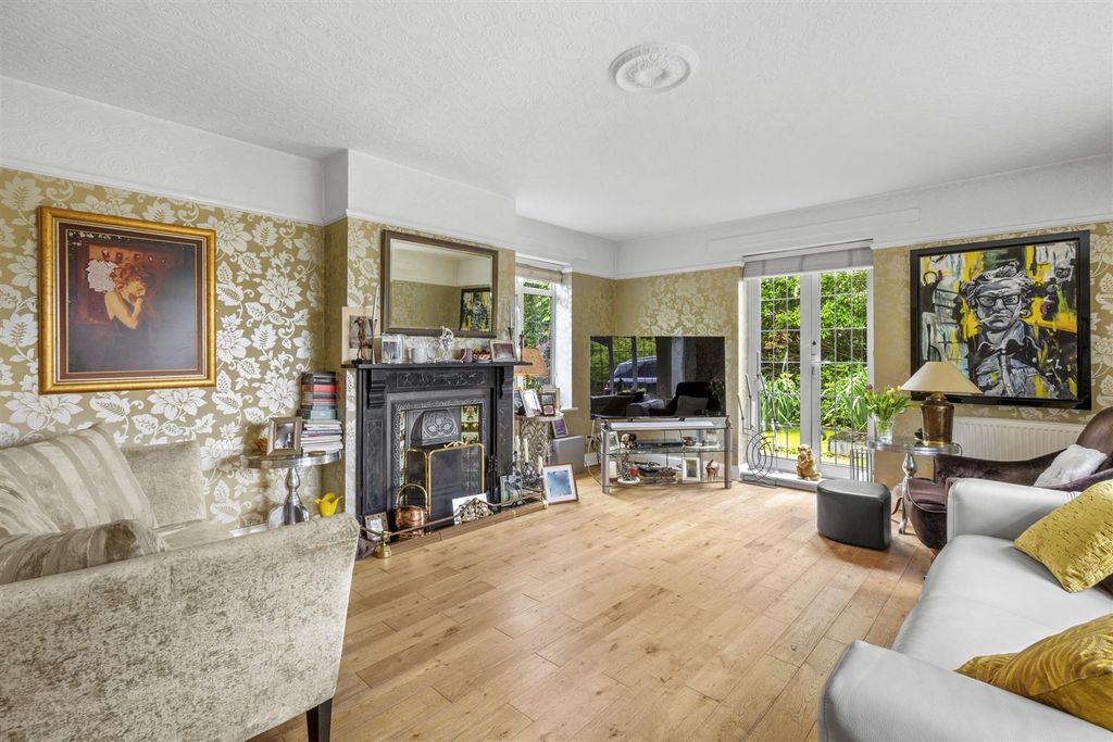 Property photo 3 of 26