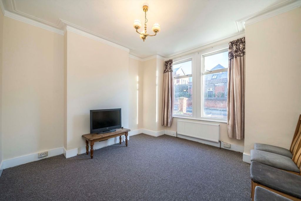 Property photo 3 of 9