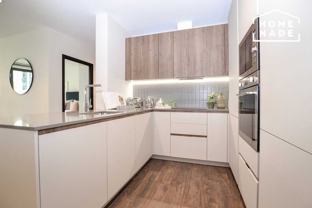 Property photo 2 of 28 d72B17E432848Dd4Da585d7A7469