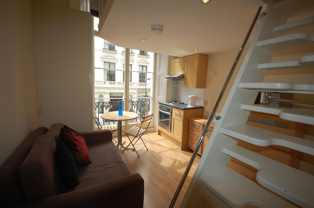 Property photo 2 of 3