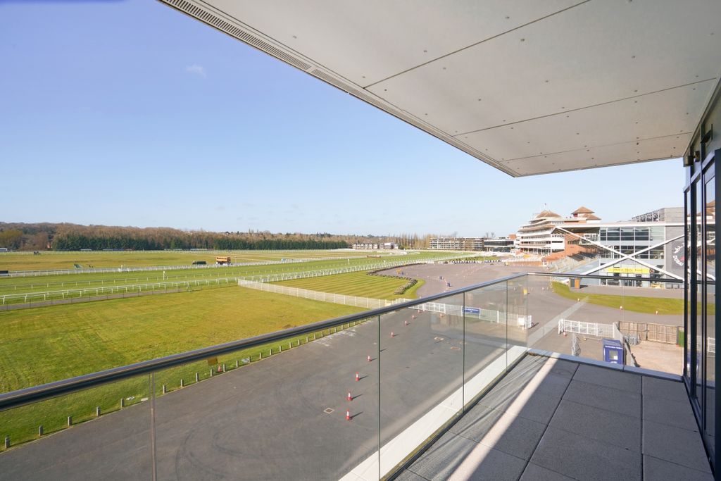 Additional image 11 of 2 bed flat to rentKingman Way, Newbury RG14