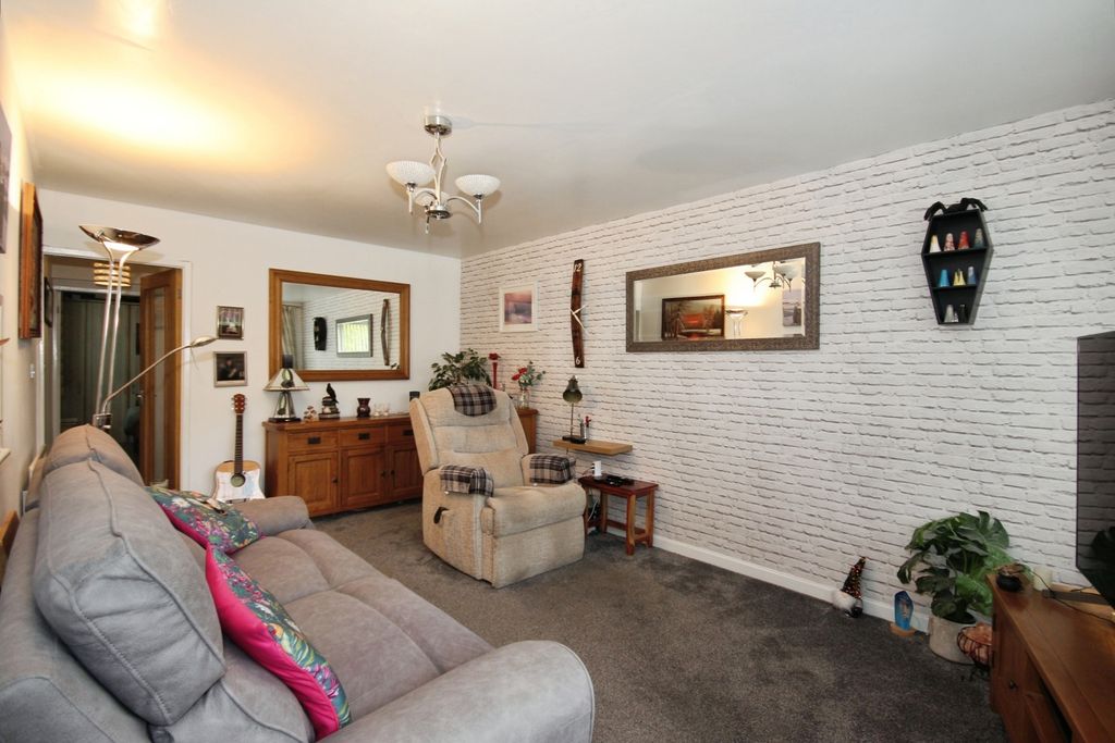 Property photo 2 of 19 Pbox-Img.Jpg