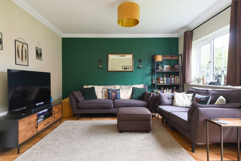 Property photo 2 of 16 4681954