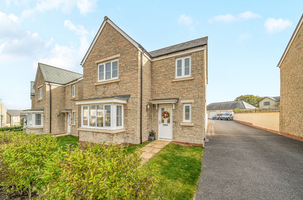 Property photo 1 of 15 1369575-2-68Efca6...