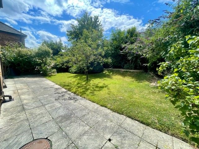 Property photo 2 of 20