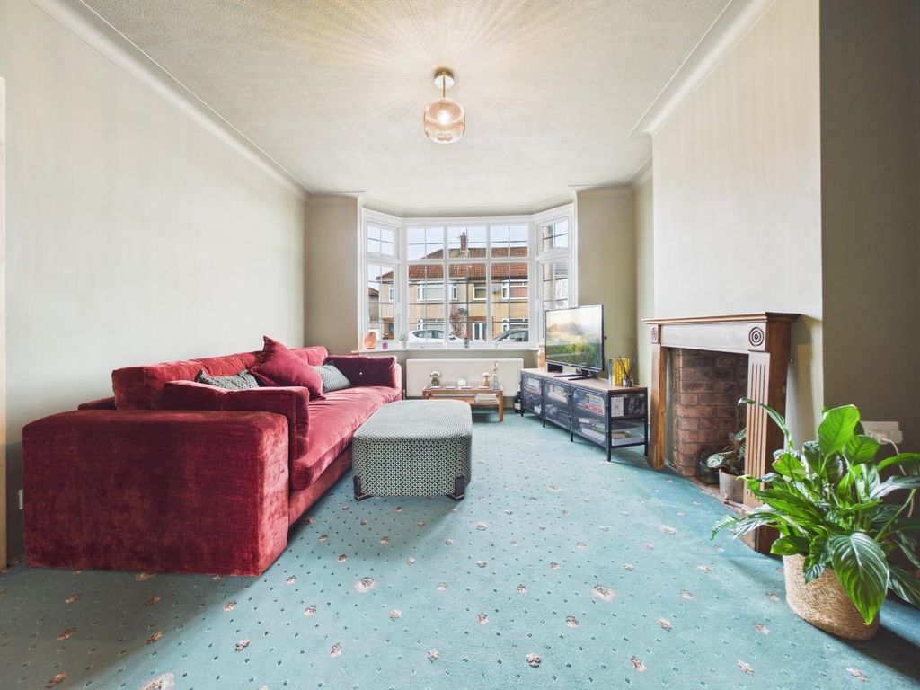 Property photo 2 of 22 Cam01530G0-Pr0401-Still013.Jpg