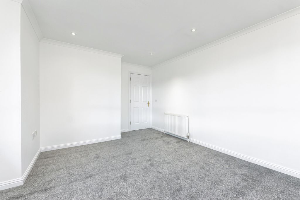 Property photo 3 of 15 Living Room