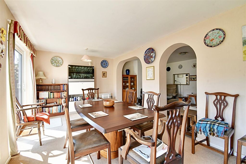 Property photo 3 of 20 Dining Room 1.Jpg