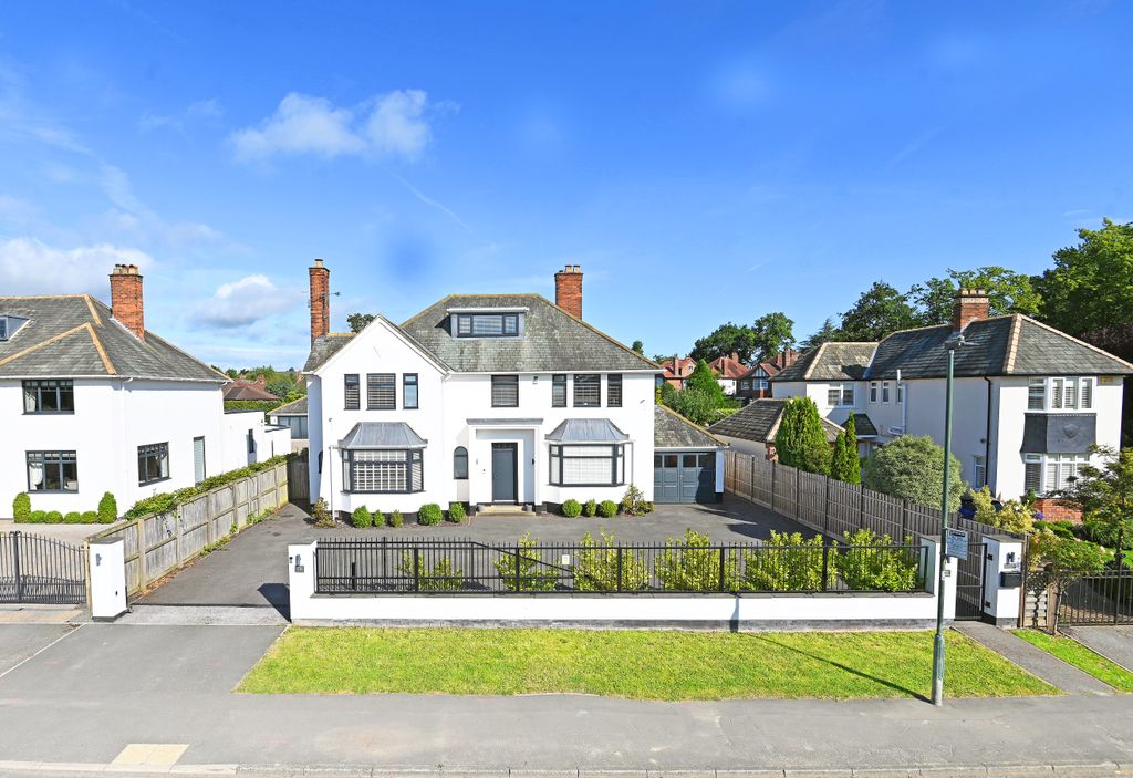 Property photo 1 of 24