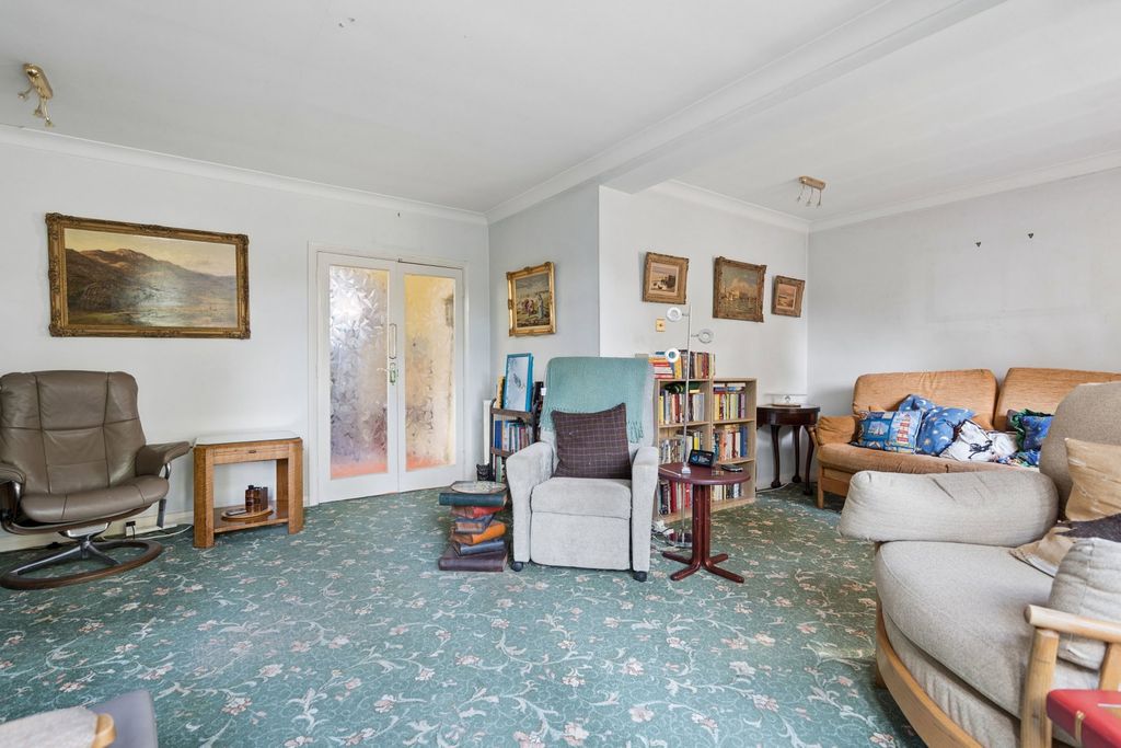 Property photo 3 of 17