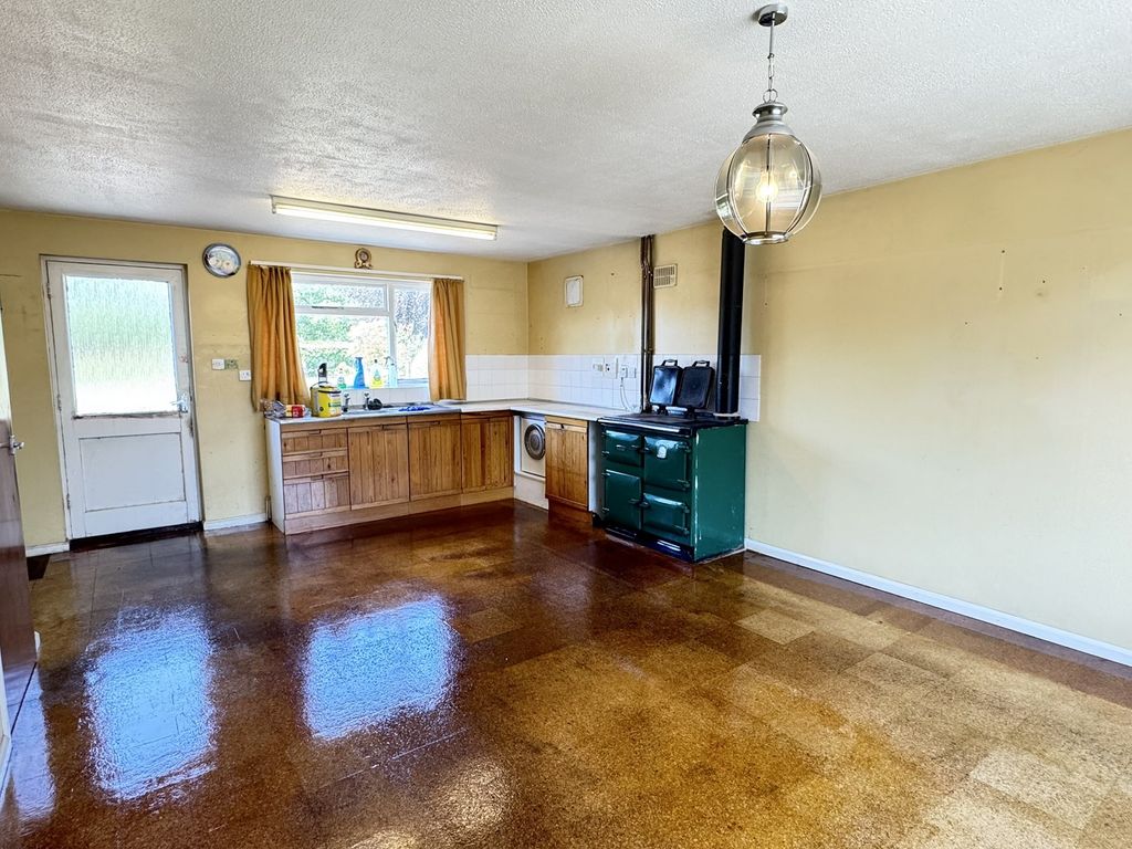 Property photo 2 of 11 Not Specified