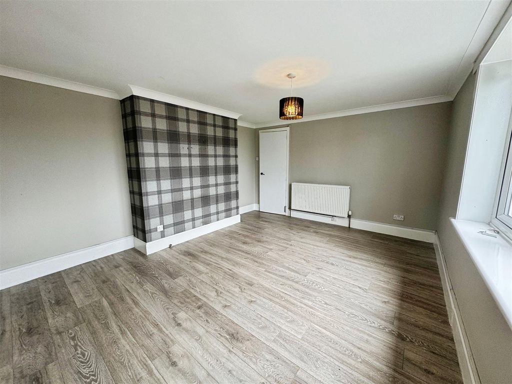 Property photo 2 of 12 2.Jpg