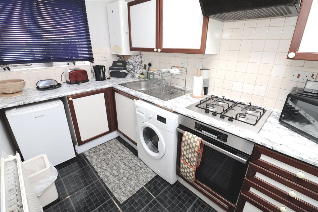 Property photo 3 of 7 Img_1131.Jpg