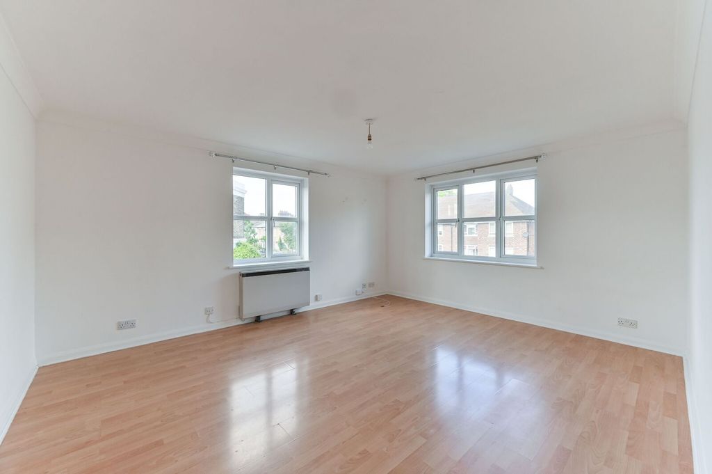 Property photo 2 of 7