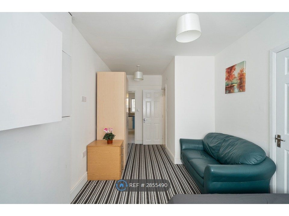 Property photo 2 of 3