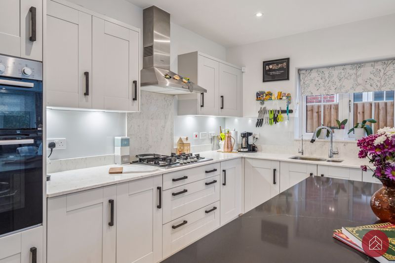 Property photo 2 of 28 Photo 7