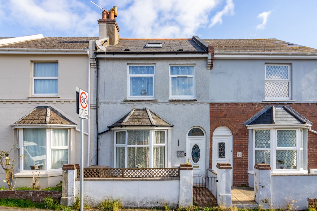 Property photo 1 of 18