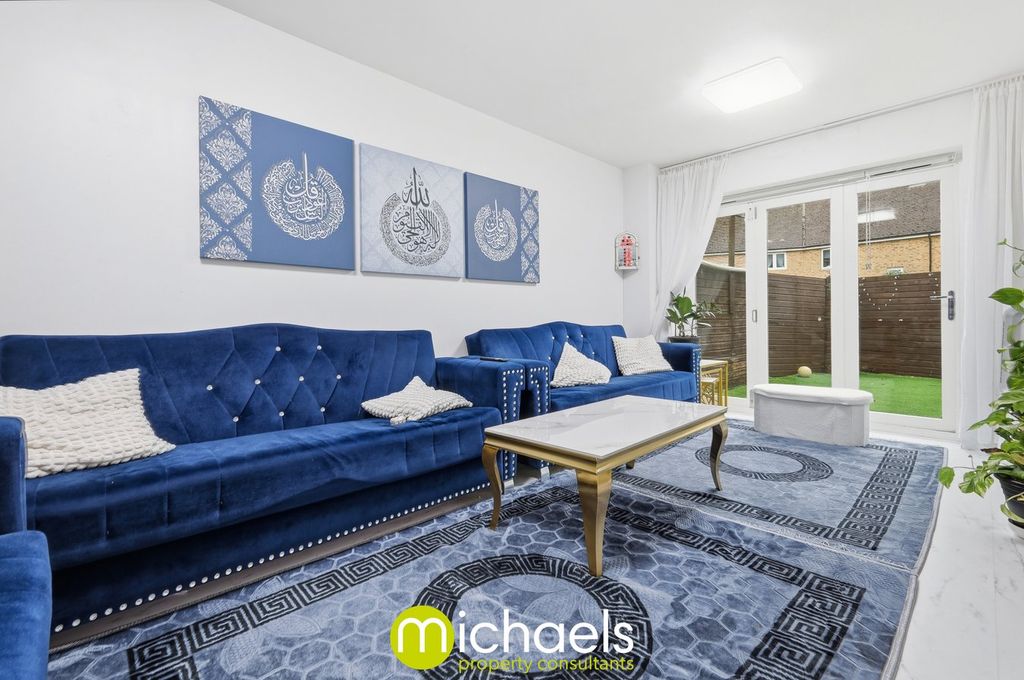 Property photo 2 of 21