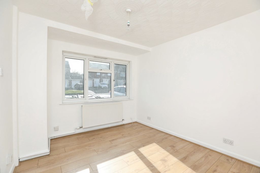 Property photo 3 of 20 Pbox-Img.Jpg