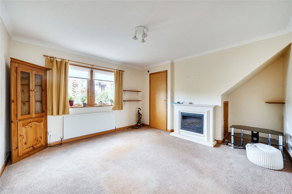 Property photo 2 of 16 Picture No. 17