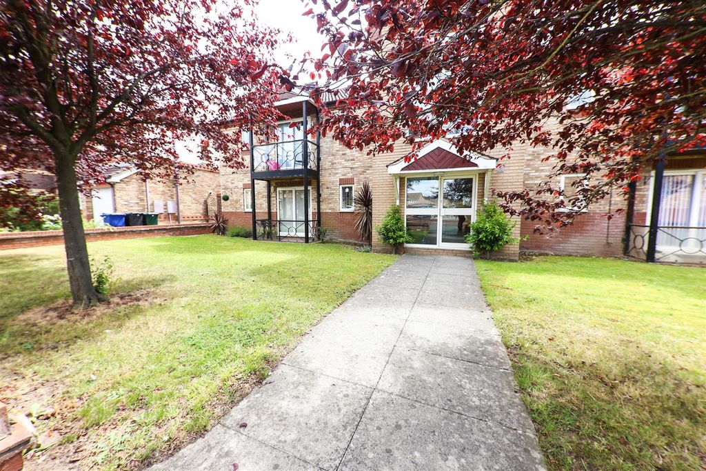 Property photo 1 of 15 Front