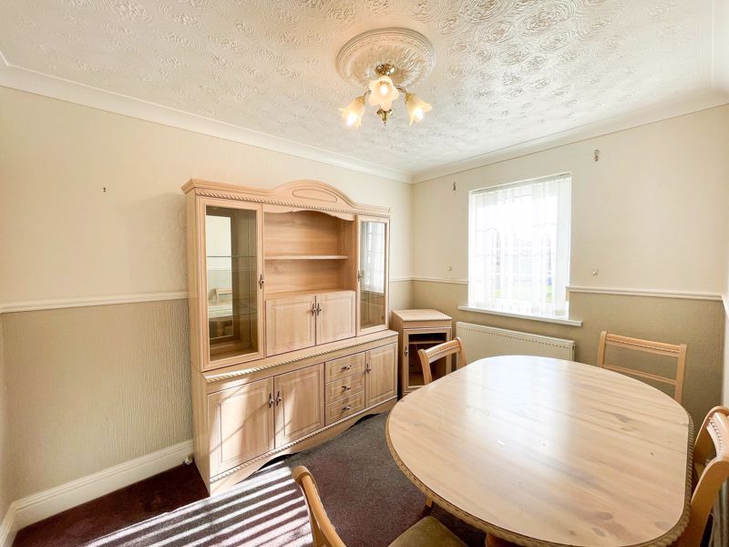 Property photo 3 of 10 Photo 4