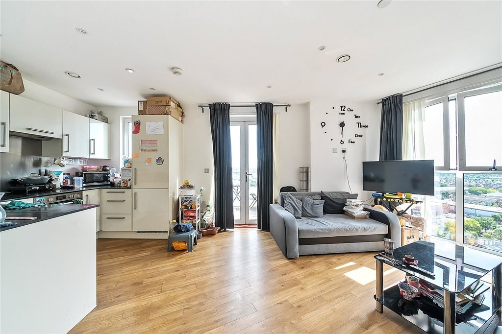 Property photo 1 of 16 Picture No. 05