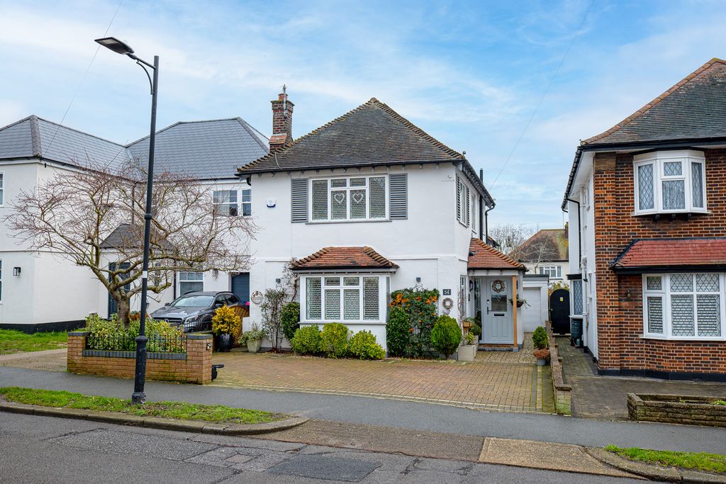 Property photo 1 of 36