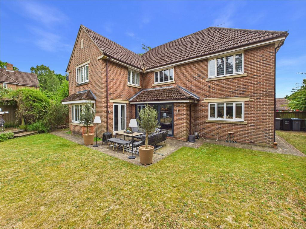 Property photo 1 of 17 Picture No. 24