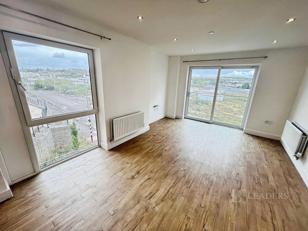 Property photo 2 of 8 Pbox-Img.Jpg