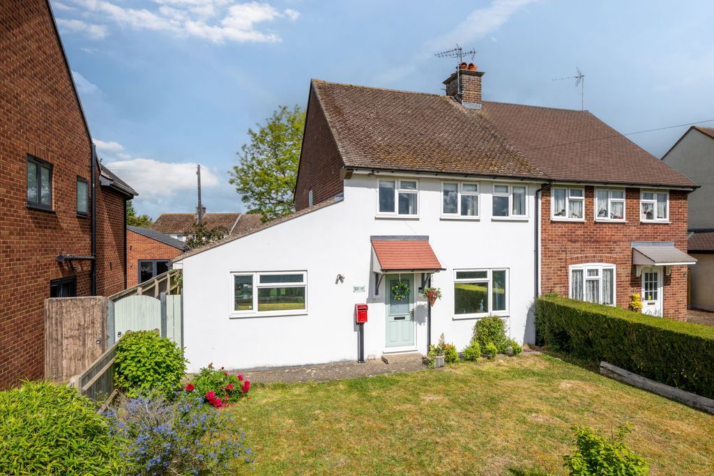 Property photo 1 of 28