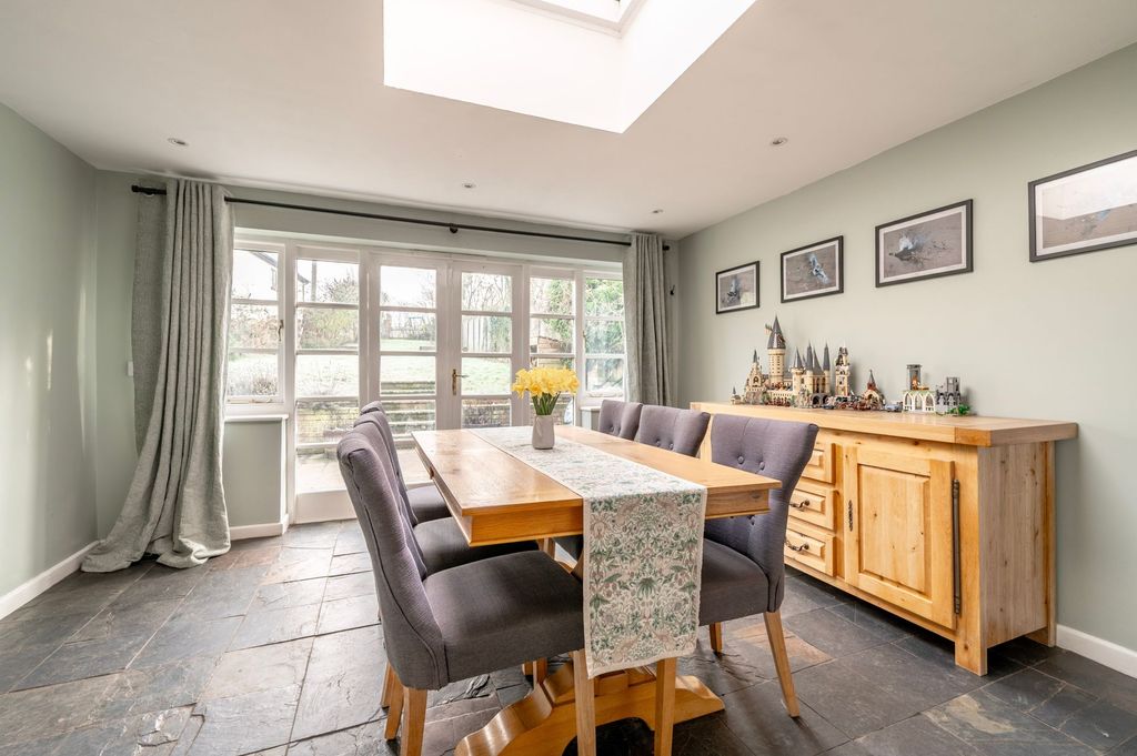 Property photo 3 of 20