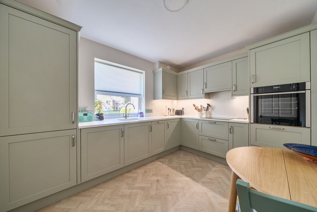 Property photo 2 of 15 1373331-14-6900B8...