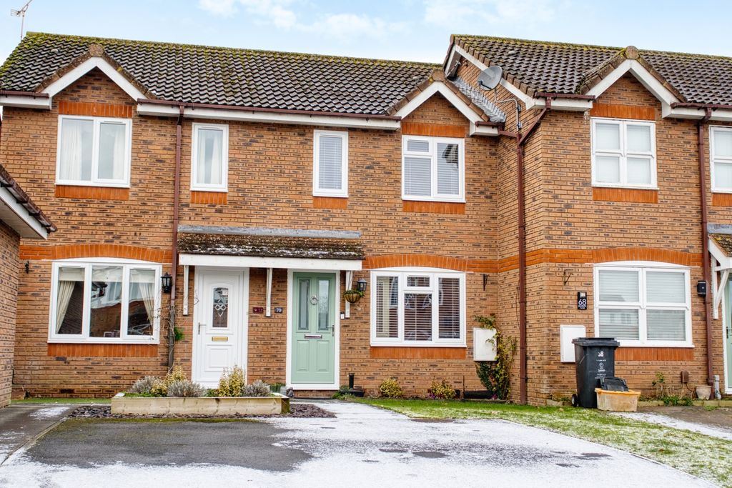 Property photo 1 of 13 Front Of House - Ewemove Swindon South