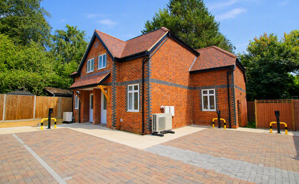 Property photo 1 of 8