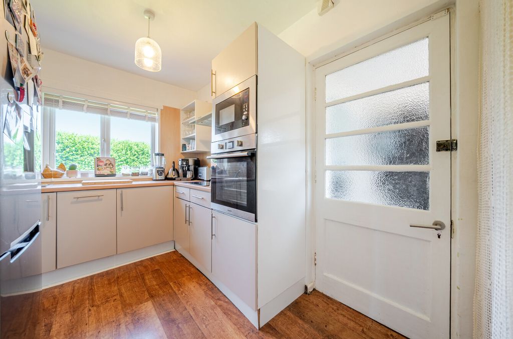 Property photo 2 of 24 1488034-11-6A4F83...