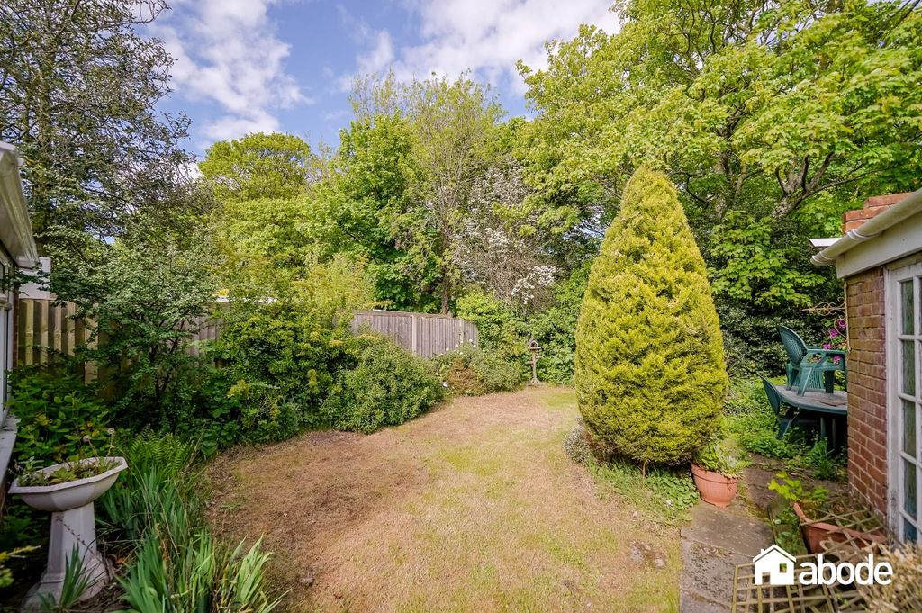 Property photo 2 of 23