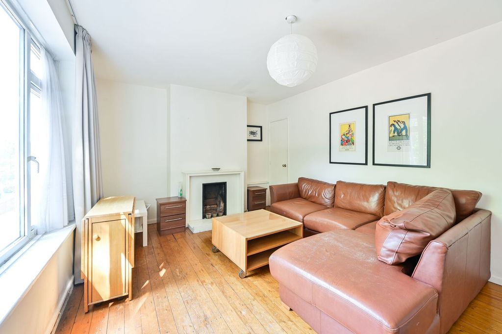 Property photo 2 of 9