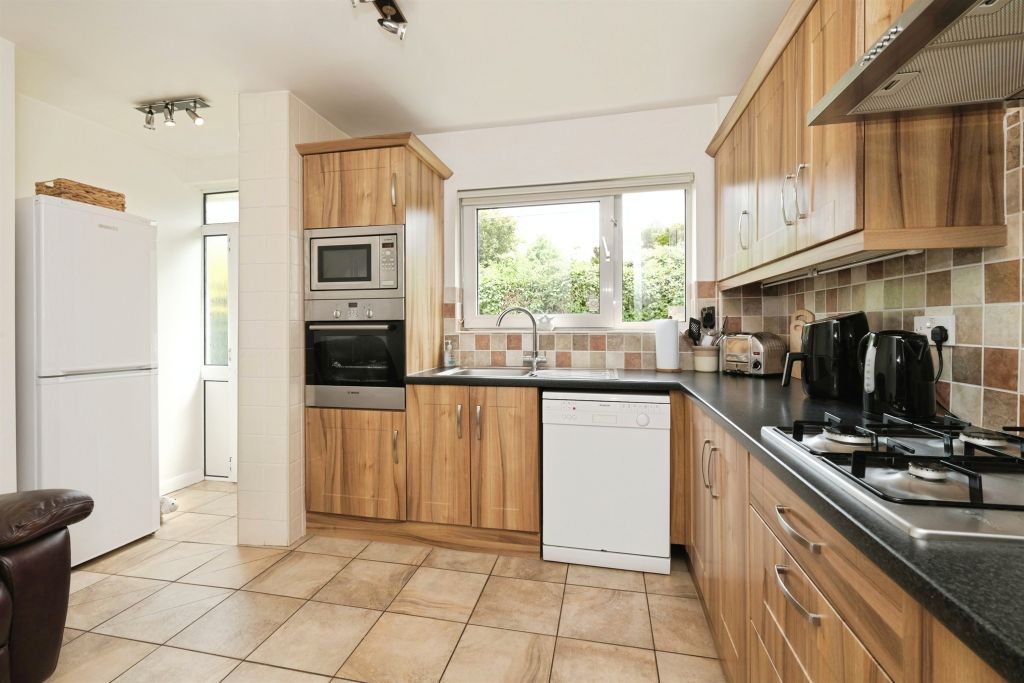 Property photo 3 of 20
