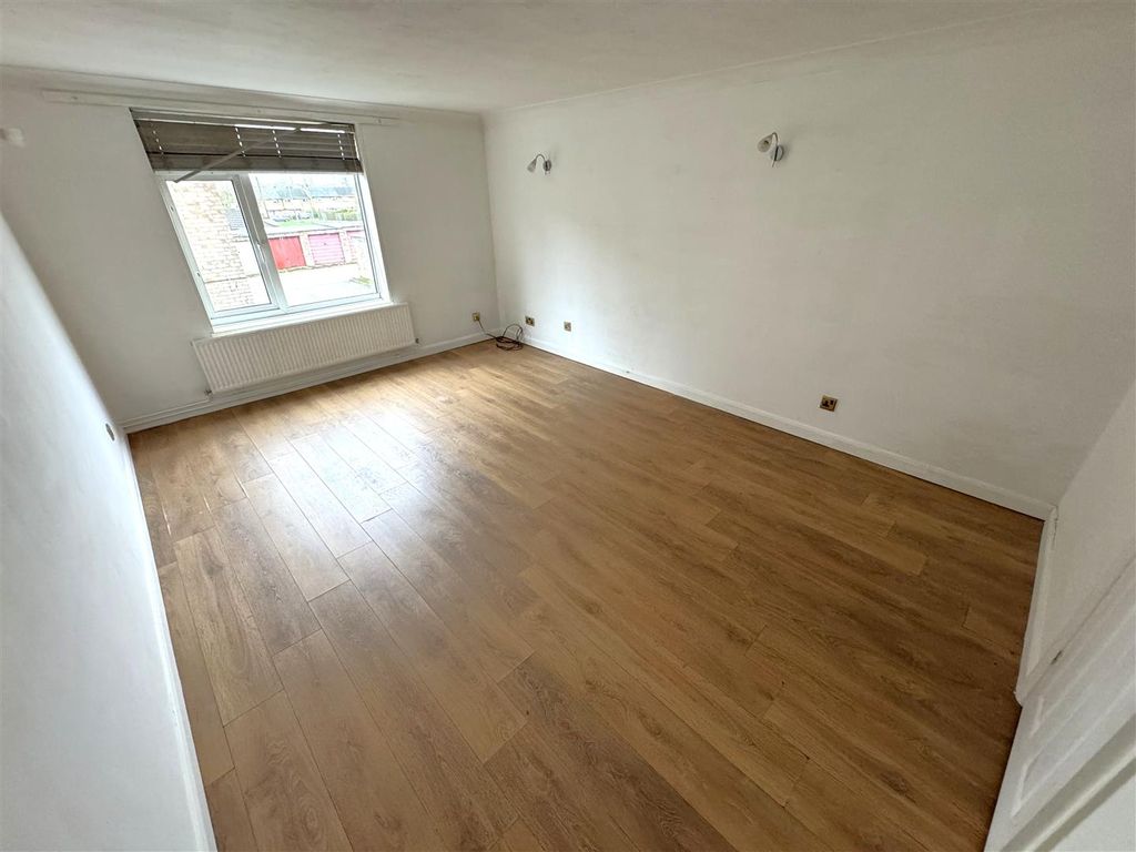 Property photo 2 of 13 Img_1308.Jpg