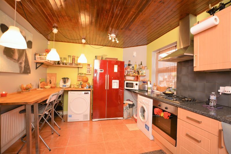 Property photo 3 of 7 Photo 4