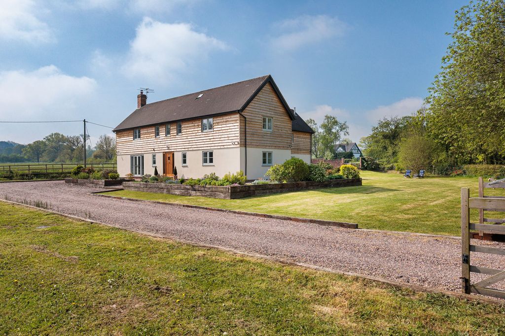 Property photo 2 of 34