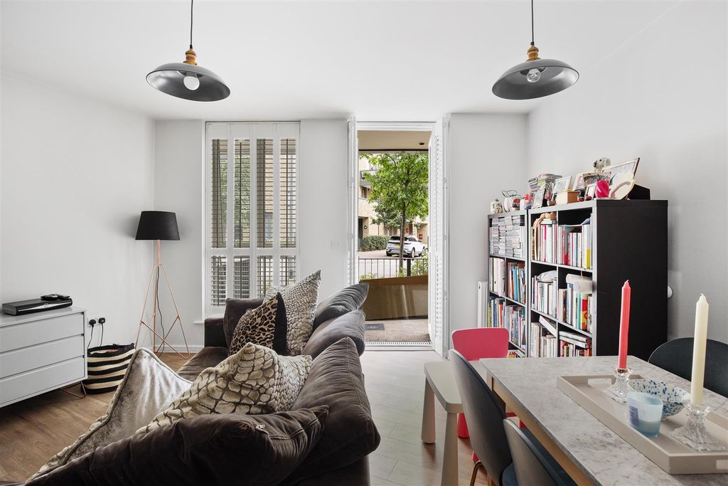 Property photo 1 of 13 Reception Room