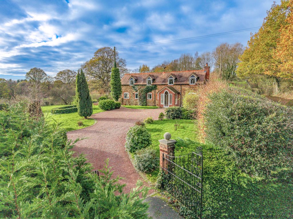 Property photo 2 of 41