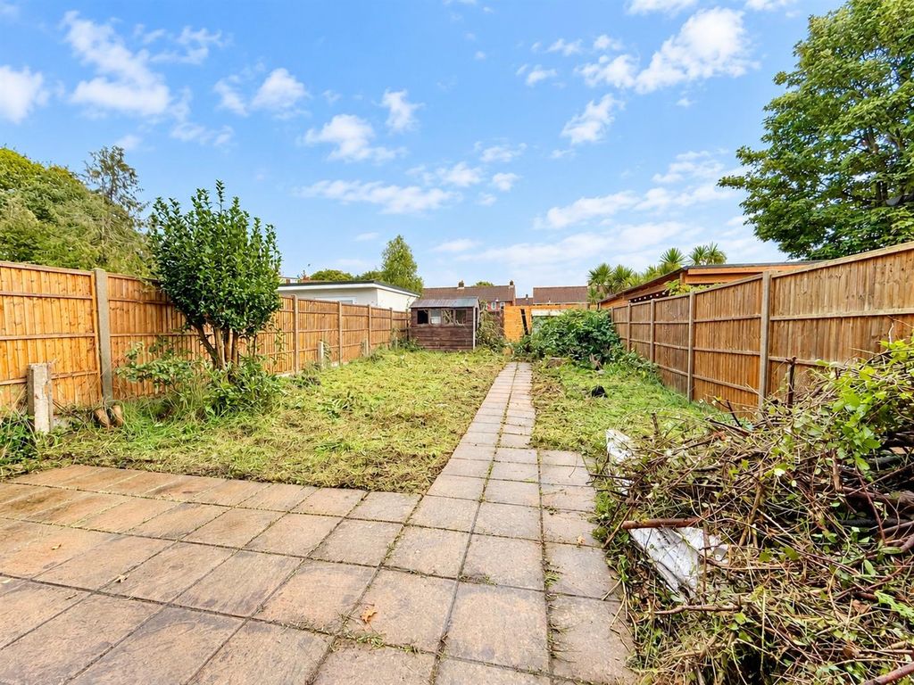 Property photo 2 of 10 Garden.Jpg