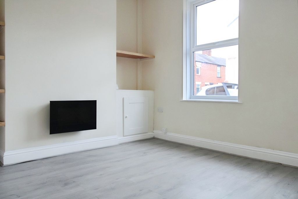 Property photo 2 of 6 Pbox-Img.Jpg